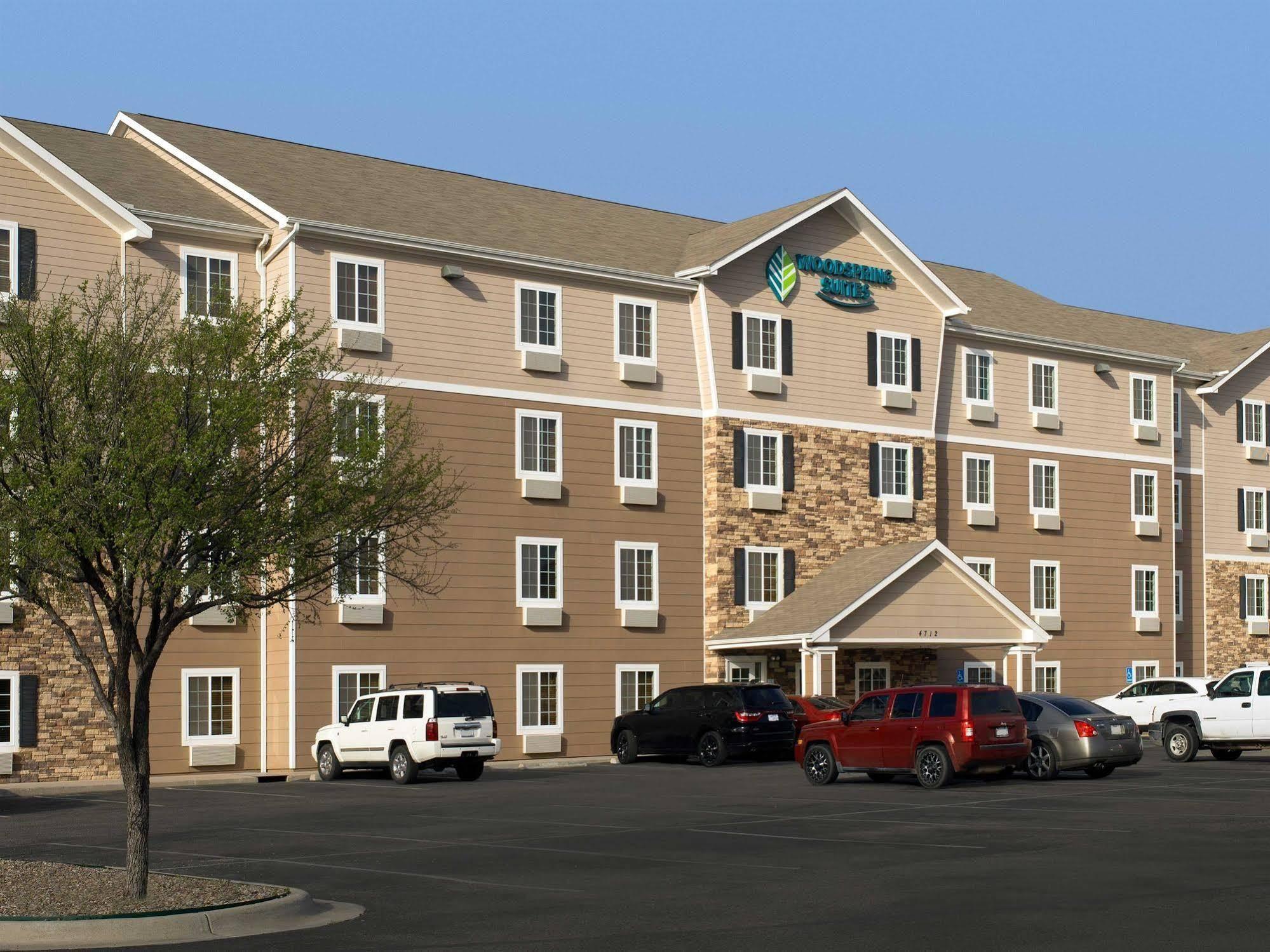 Woodspring Suites Midland Exteriér fotografie
